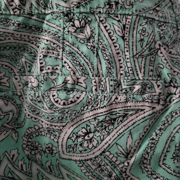 OLD NAVY Paisley Print Women's Shorts - Picture 4 of 6